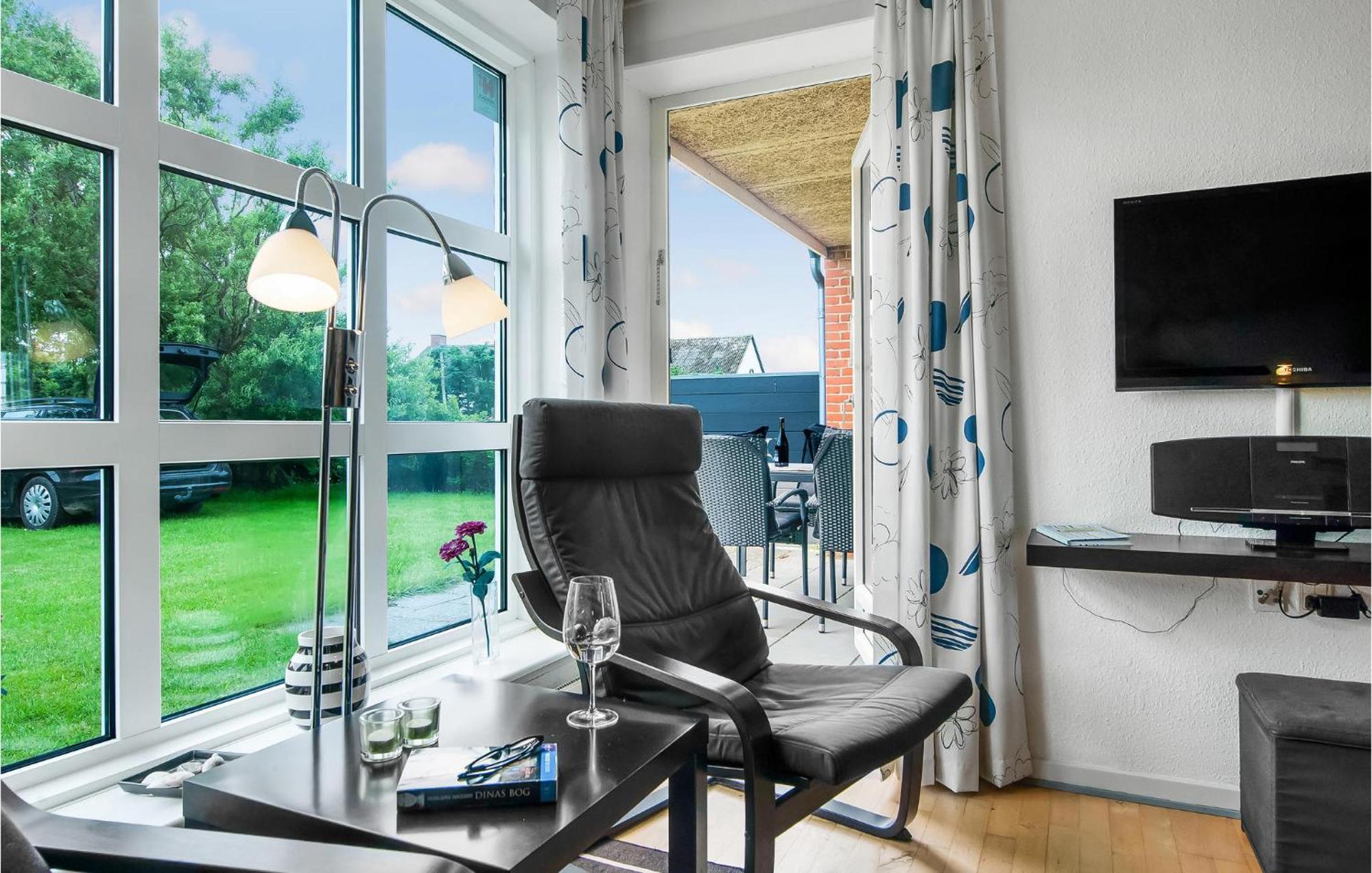 1 Bedroom Cozy Home In รีเบอ ภายนอก รูปภาพ